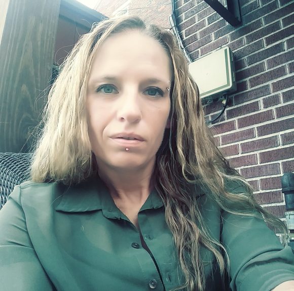 Meet your Posher, Amber - Picture 1 of 1